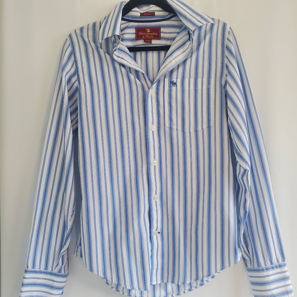 Abercrombie & Fitch Men's Size S Muscle L/Sl white shirt with Lt. Blue stripes